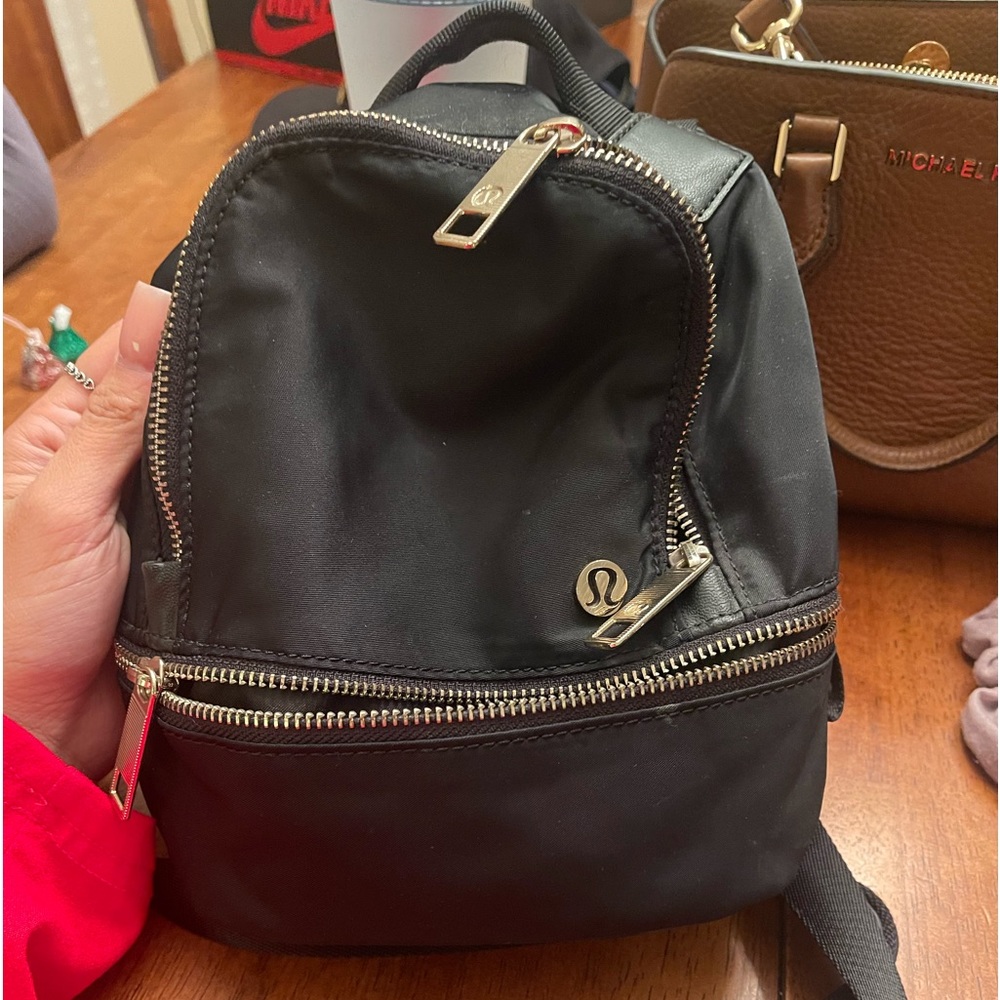 Lululemon mini bag